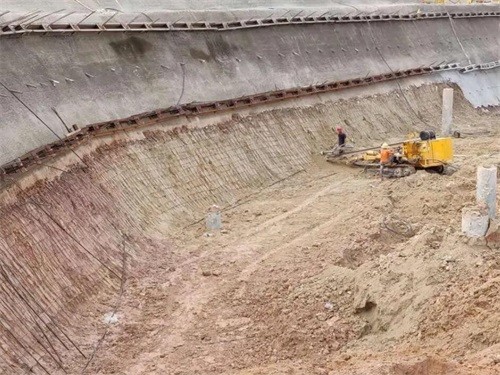 新余基坑边坡加固